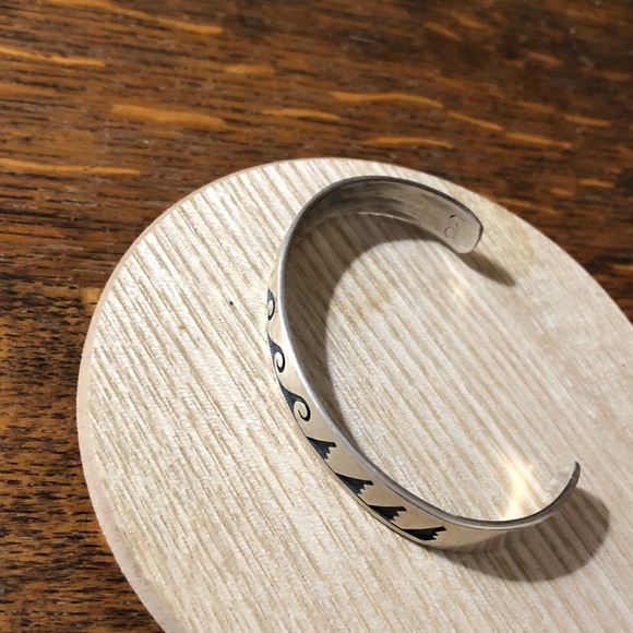 Silver Wave Pattern Bracelet - Picture 2 of 2